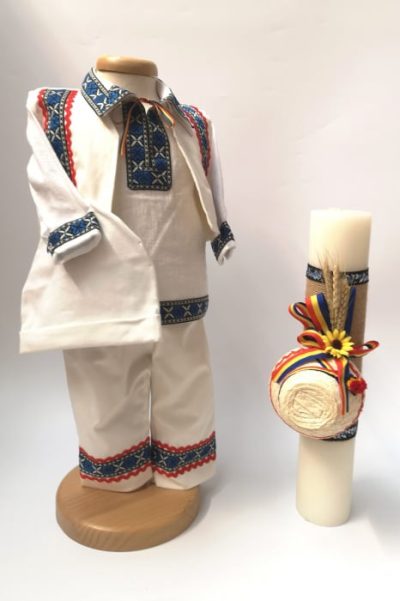 Set Botez Traditional Adi 5 a    2 piese   costumas traditional si lumanare Botez Traditional