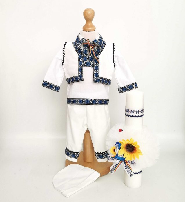 Set Botez Traditional Adi 6 a,     2 piese   costumas traditional si lumanare Botez Traditional