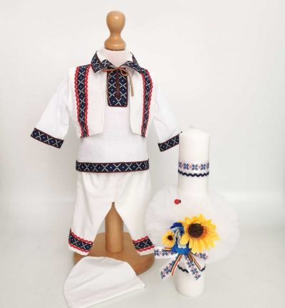 Set Botez Traditional Adi 86 a    2 piese   costumas traditional si lumanare Botez Traditional
