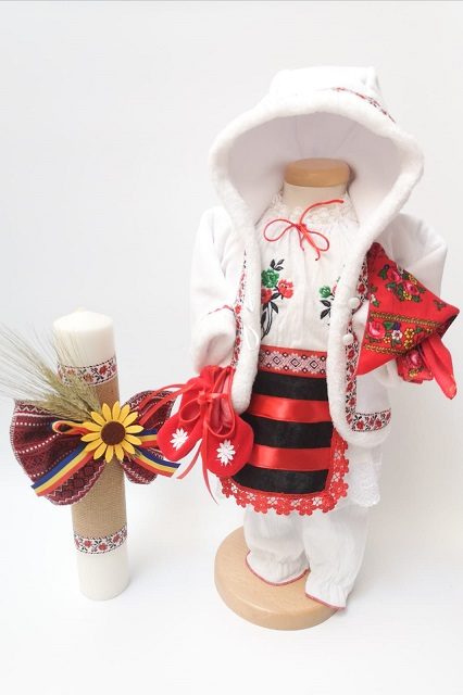 Set Botez Traditional Fete - Sabrina 4 - 2 piese   Botez Traditional : costumas, lumanare