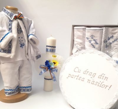 Set Botez Traditional Raul 13 - 4 piese   costumas, lumanare, cufar brodat, trusou brodat