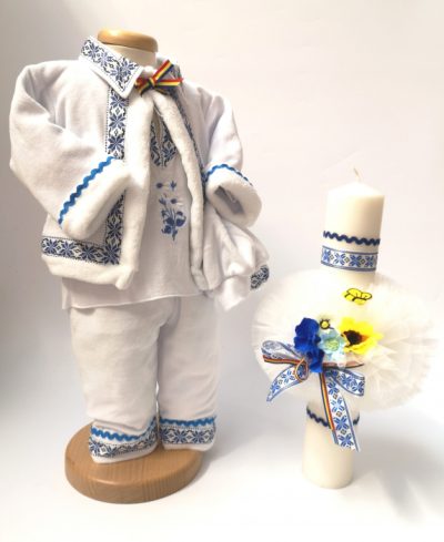 Set Botez Traditional Raul 13 a    2 piese   costumas traditional si lumanare botez Traditional