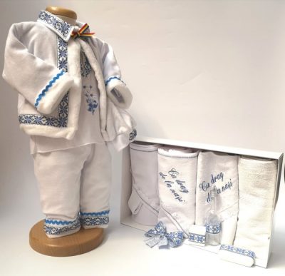 Set Botez Traditional Raul 13 a    2 piese   costumas traditional si trusou Botez Traditional