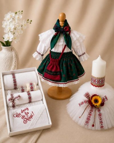 Set Traditional Botez - Costumas Trusou Lumanare Carmen 3