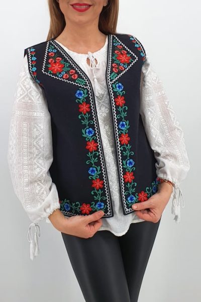 Vesta brodata cu model traditional Angi 2