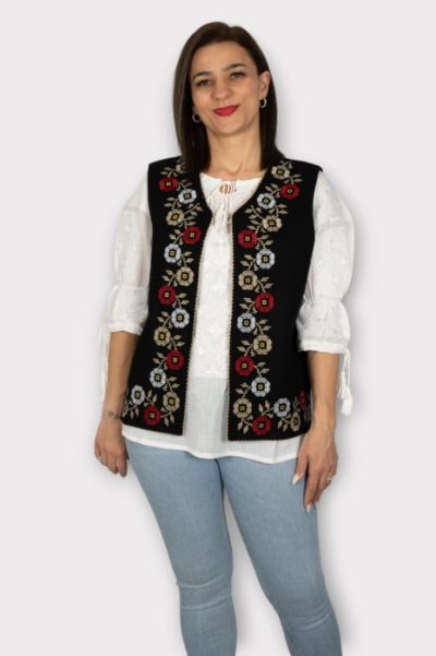 Vesta brodata cu model traditional Damiana 3