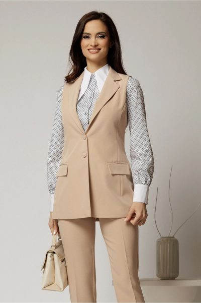 Vesta DY Fashion bej cambrata si inchidere la doi nasturi