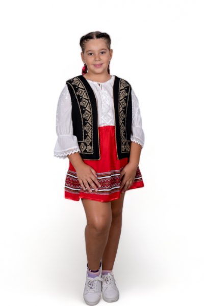 Vesta traditionala fetite Alina